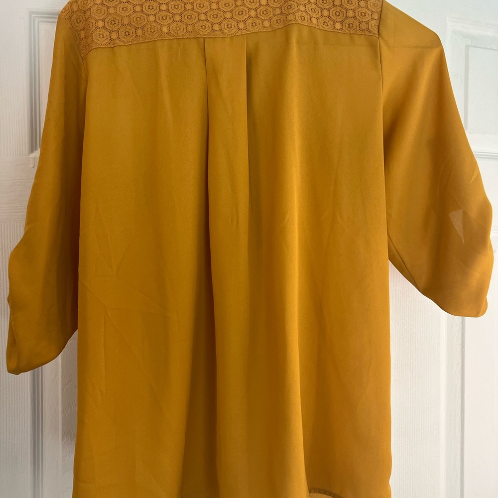 Blouse - Picture 2 of 6